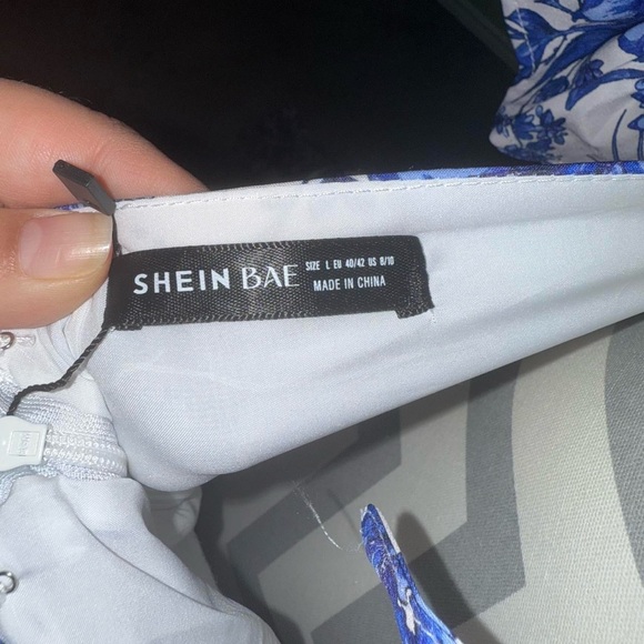 SHEIN Blue and White Floral Maxi Dress - Picture 7 of 8